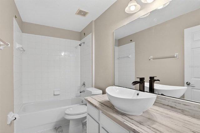 632 Bridge Creek Blvd, Ocoee, FL 34761 - full bath with vanity and washtub / shower combination
