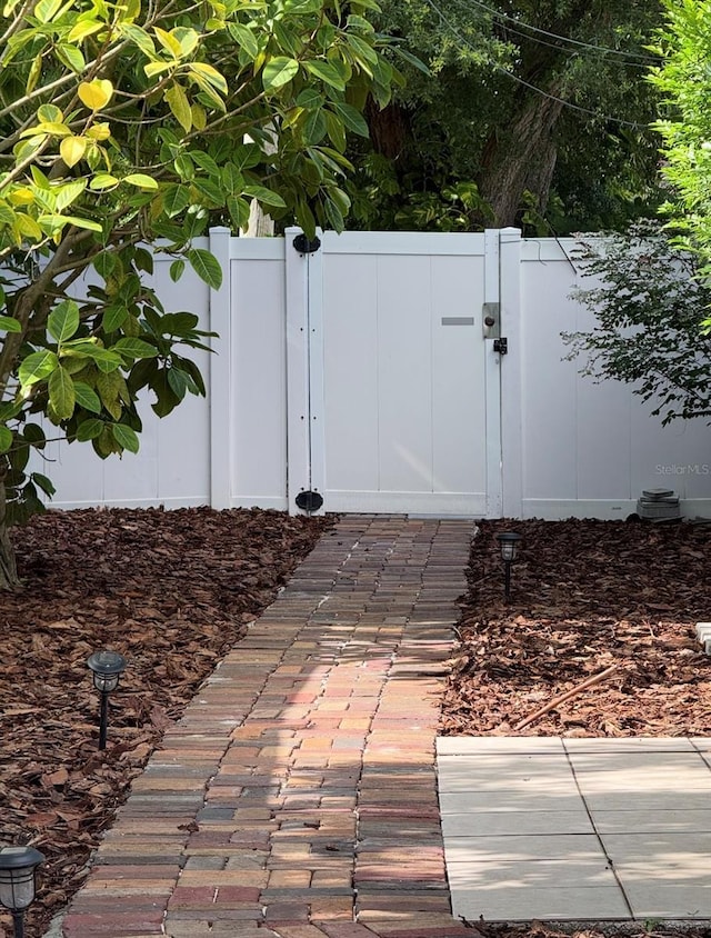 2325 E Harding St, Orlando, FL 32806 - photo 28