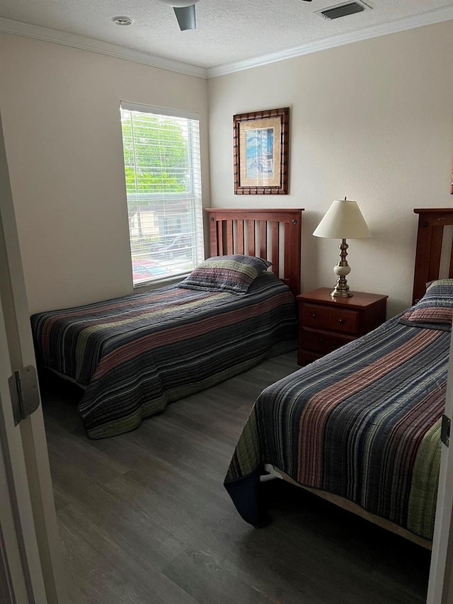 160 Calabay Parc Blvd, Davenport, FL 33897 - bedroom featuring wood finished floors and ornamental molding