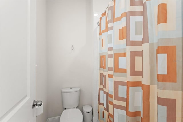 1787 White Feather Loop, Oakland, FL 34787 - full bathroom featuring toilet and curtained shower
