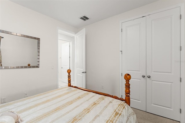 1787 White Feather Loop, Oakland, FL 34787 - bedroom featuring a closet and light carpet