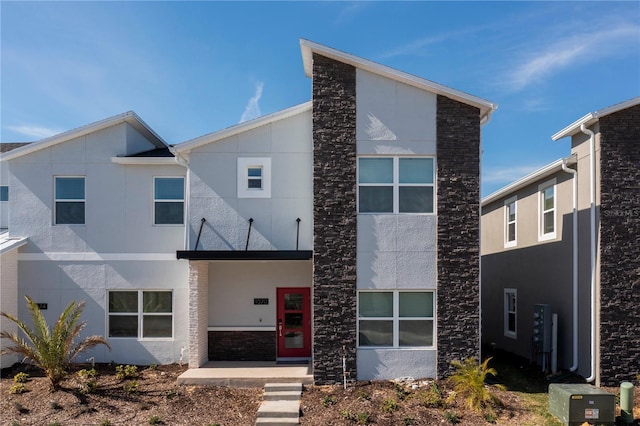 1070 Splash Shot Pl, Davenport, FL 33896 - contemporary house featuring stucco siding