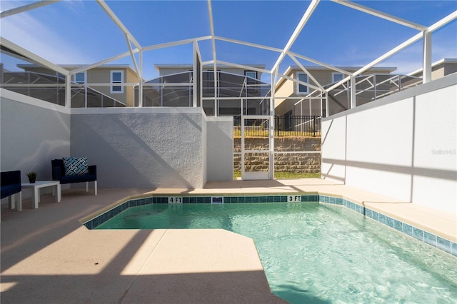 1070 Splash Shot Pl, Davenport, FL 33896 - view of swimming pool with a swimming pool, a patio area, and glass enclosure
