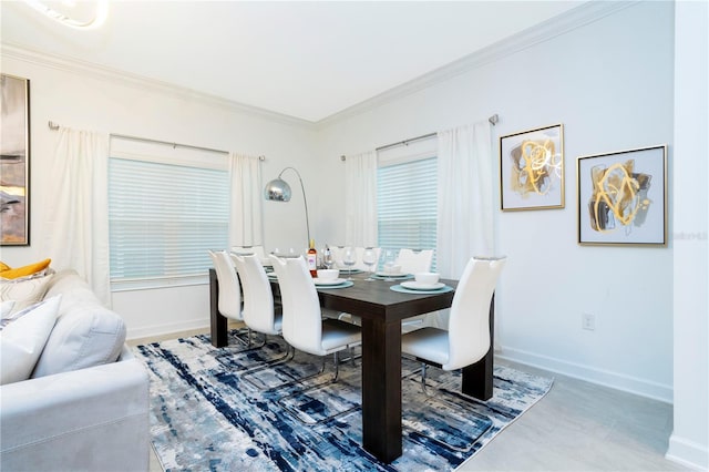 1070 Splash Shot Pl, Davenport, FL 33896 - dining room with baseboards and crown molding