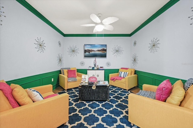 5012 Shoreway Loop Unit 10107, Orlando, FL 32819 - community lobby featuring ornamental molding and a wainscoted wall