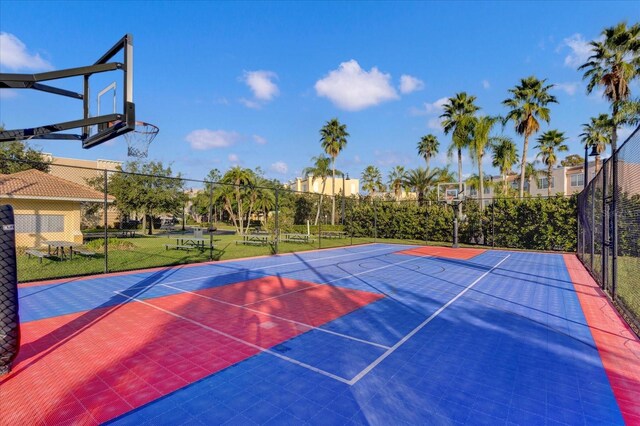 5012 Shoreway Loop Unit 10107, Orlando, FL 32819 - view of sport court with community basketball court