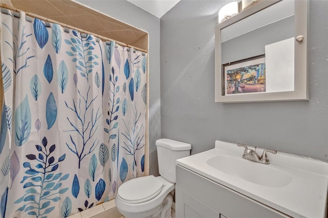 210 Magnolia Rd Unit 214, Maitland, FL 32751 - full bath featuring vanity, a shower with shower curtain, and a textured wall