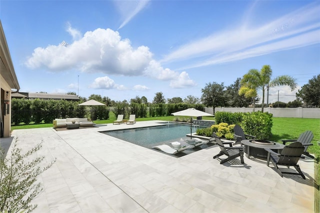 2118 Whiting Trl, Orlando, FL 32820 - view of pool featuring an outdoor living space with a fire pit and a patio area