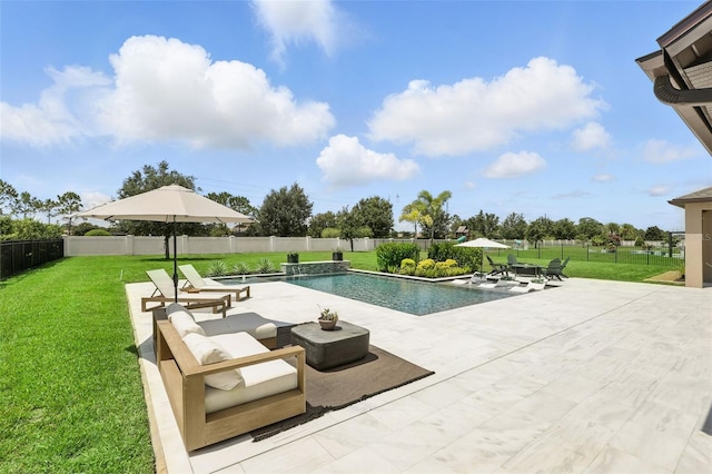 2118 Whiting Trl, Orlando, FL 32820 - view of swimming pool with a patio area and a fenced backyard