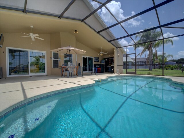 456 Old Bridge Cir, Davenport, FL 33897 - swimming pool featuring ceiling fan, a patio, and a lanai