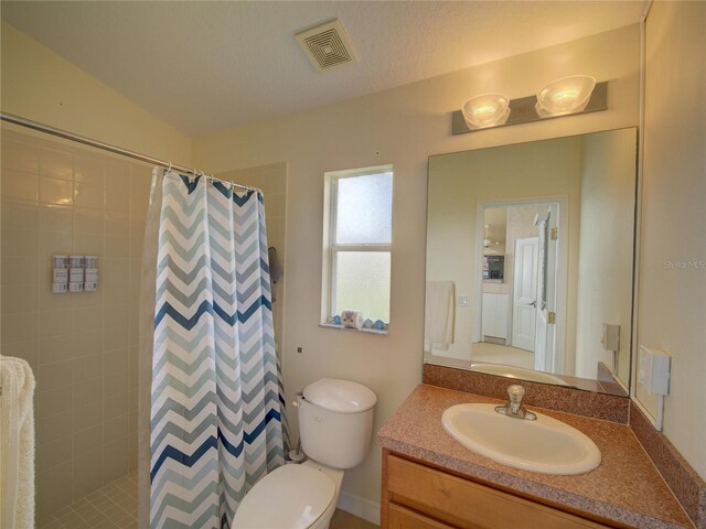 456 Old Bridge Cir, Davenport, FL 33897 - bathroom with vanity and tiled shower