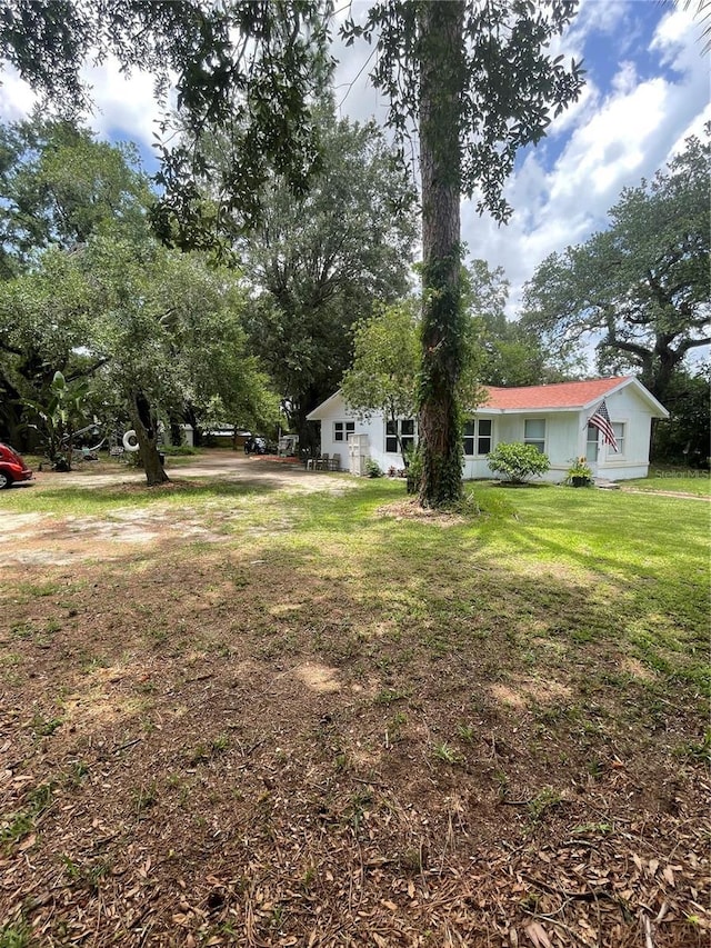 578 3rd St, Daytona Beach, FL 32117 - view of grassy yard