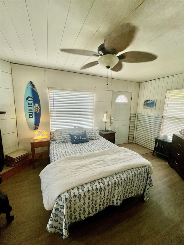 578 3rd St, Daytona Beach, FL 32117 - carpeted bedroom featuring ceiling fan