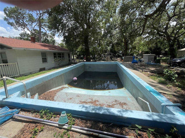 578 3rd St, Daytona Beach, FL 32117 - view of swimming pool