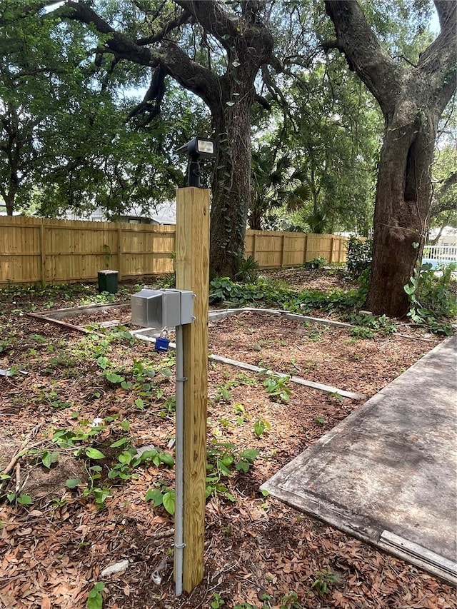 578 3rd St, Daytona Beach, FL 32117 - view of yard