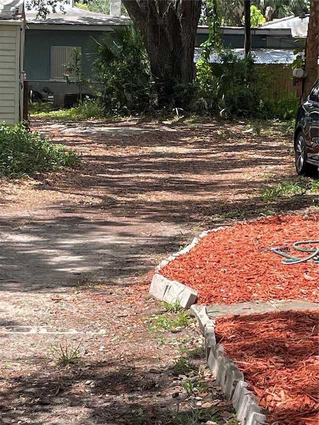 578 3rd St, Daytona Beach, FL 32117 - view of yard