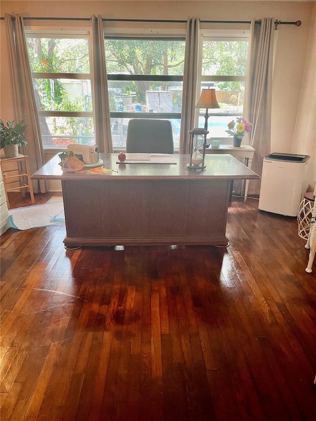 578 3rd St, Daytona Beach, FL 32117 - office space featuring dark wood-style floors