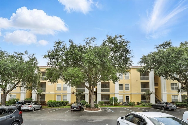 1125 Lake Shadow Cir Unit 5109, Maitland, FL 32751 - view of building exterior featuring uncovered parking