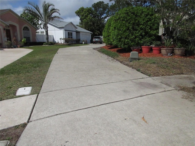 362 White Marsh Cir, Orlando, FL 32824 - exterior space featuring concrete driveway