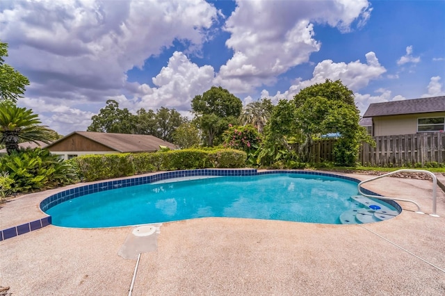 403 Broadview Ave, Altamonte Springs, FL 32701 - view of swimming pool featuring a patio area