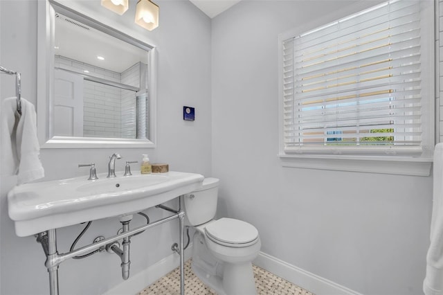 624 Richmond St, Orlando, FL 32806 - full bathroom featuring toilet and a shower