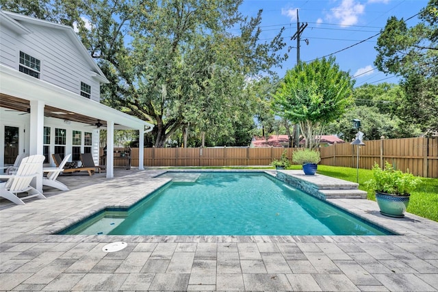 624 Richmond St, Orlando, FL 32806 - view of swimming pool with ceiling fan, a fenced backyard, and a patio area