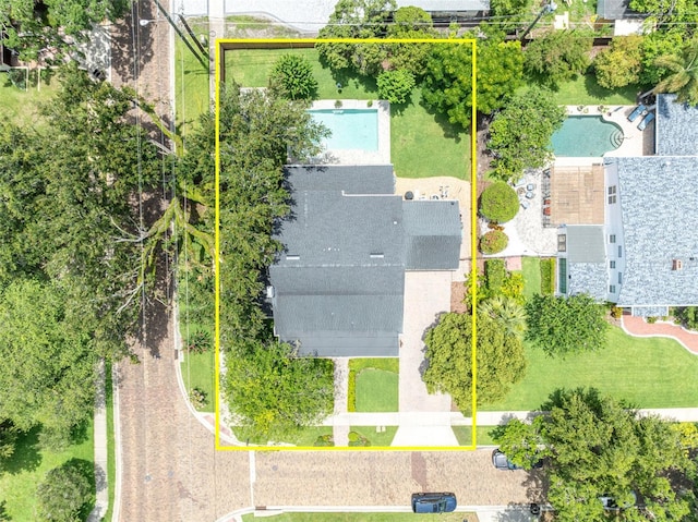 624 Richmond St, Orlando, FL 32806 - view of property location with a pool area and property parcel outlined