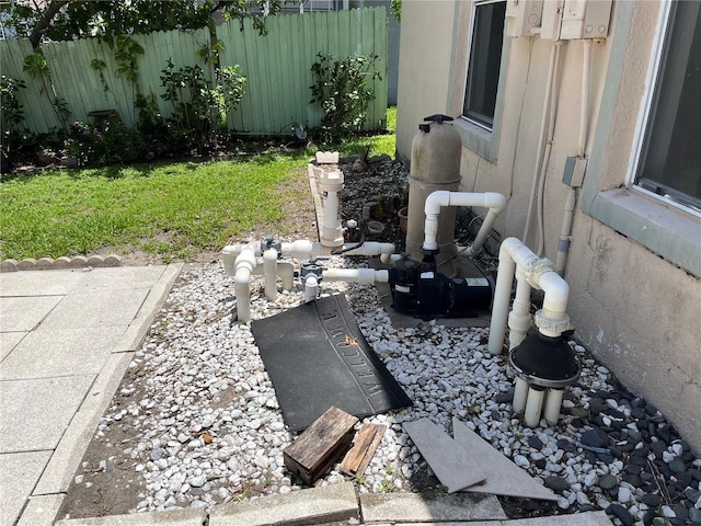 2421 Queenswood Cir, Kissimmee, FL 34743 - view of yard