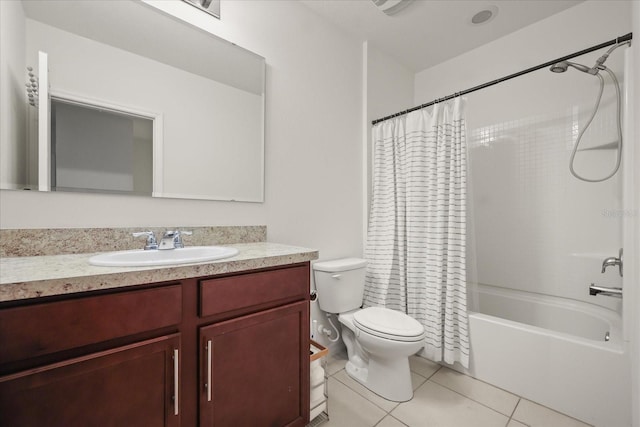 3537 Seneca Club Loop Unit B, Orlando, FL 32808 - full bath with toilet, vanity, shower / tub combo, and tile patterned floors
