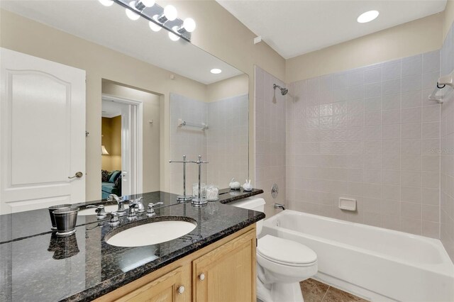 991 Hawthorne Cove Ct, Ocoee, FL 34761 - full bath featuring shower / tub combination, vanity, and tile patterned flooring