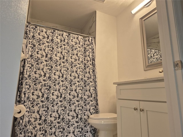 13546 Summerton Dr, Orlando, FL 32824 - bathroom featuring vanity and a shower with curtain