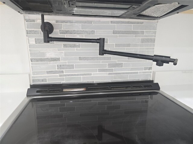 3030 Clubview Dr Unit Ge, Orlando, FL 32822 - detailed view of decorative backsplash