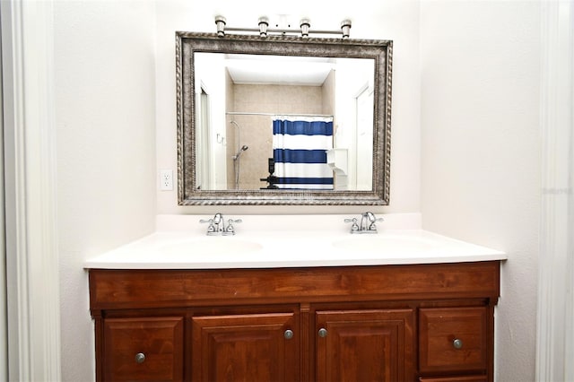 1653 Cheyenne Trl, Maitland, FL 32751 - bathroom featuring double vanity and a shower with shower curtain