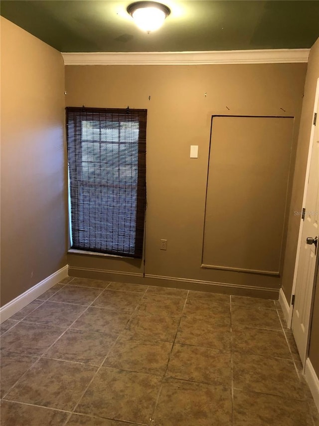 1910 NW 13th Pl, Ocala, FL 34475 - tiled entryway with ornamental molding and baseboards