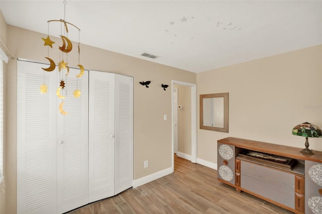 1000 Sal St, Ocoee, FL 34761 - corridor with wood finished floors and baseboards