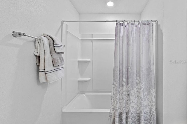 232 Summerlin Loop, Haines City, FL 33844 - bathroom featuring shower / bath combo