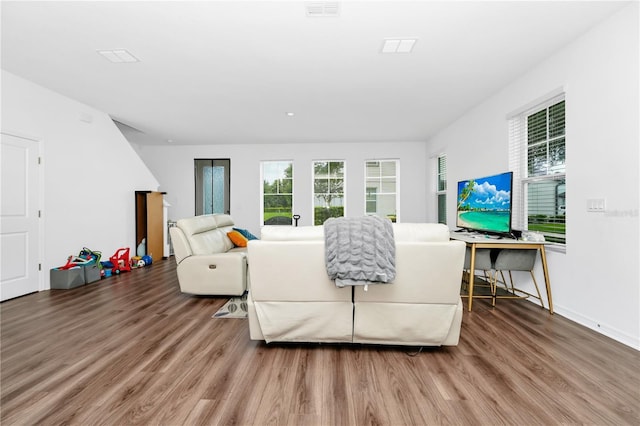 812 Benoi Dr, Davenport, FL 33896 - living room featuring wood finished floors