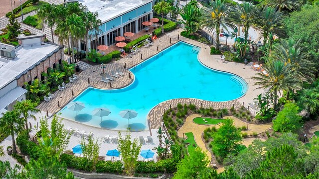 812 Benoi Dr, Davenport, FL 33896 - view of community pool