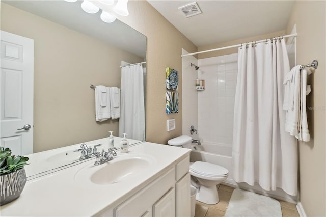 2616 Bowring St, Kissimmee, FL 34747 - bathroom with vanity, tile patterned floors, and shower / bathtub combination with curtain