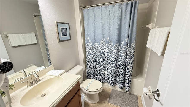 8940 Sugar Palm Rd, Kissimmee, FL 34747 - bathroom featuring vanity, shower / tub combo, and tile patterned floors