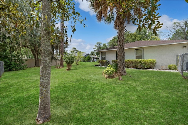 543 Silver Crse, Ocala, FL 34472 - view of yard