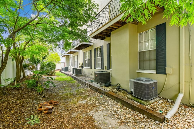 609 S Glen Ave Unit E, Tampa, FL 33609 - view of fenced backyard