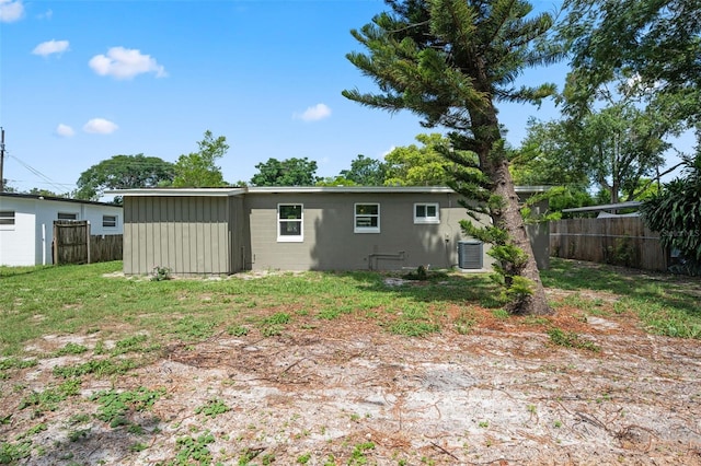 709 Suzette Dr, Ocoee, FL 34761 - back of house