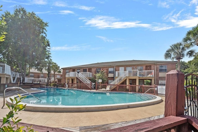 2517 Caper Ln Unit 207, Maitland, FL 32751 - community pool with stairway