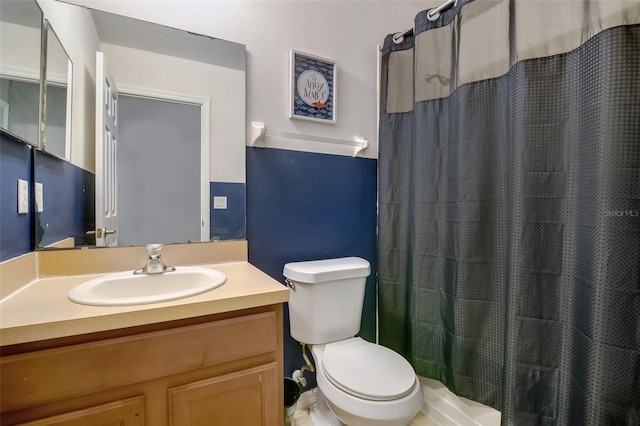 509 Cresting Oak Cir Unit 73, Orlando, FL 32824 - bathroom featuring vanity and curtained shower