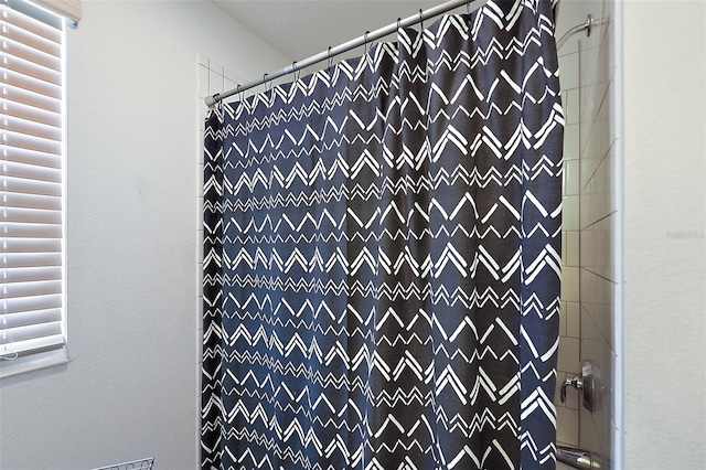 1292 Cavender Creek Rd, Minneola, FL 34715 - full bathroom with curtained shower