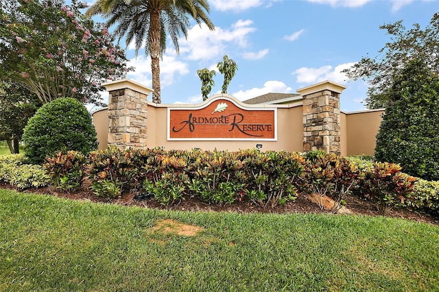 1292 Cavender Creek Rd, Minneola, FL 34715 - community / neighborhood sign featuring a lawn
