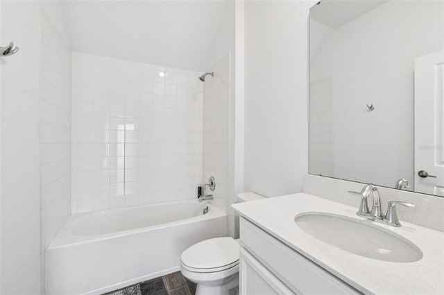 2345 Volunteer Ave, Kissimmee, FL 34744 - full bath featuring vanity and shower / tub combination