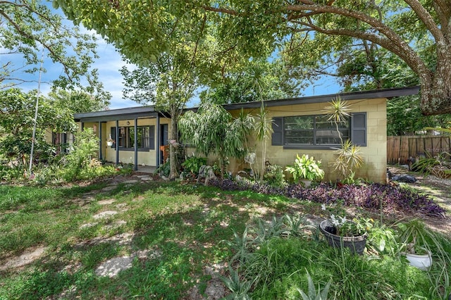 905 Flewelling Ave, Ocoee, FL 34761 - view of front of home featuring concrete block siding