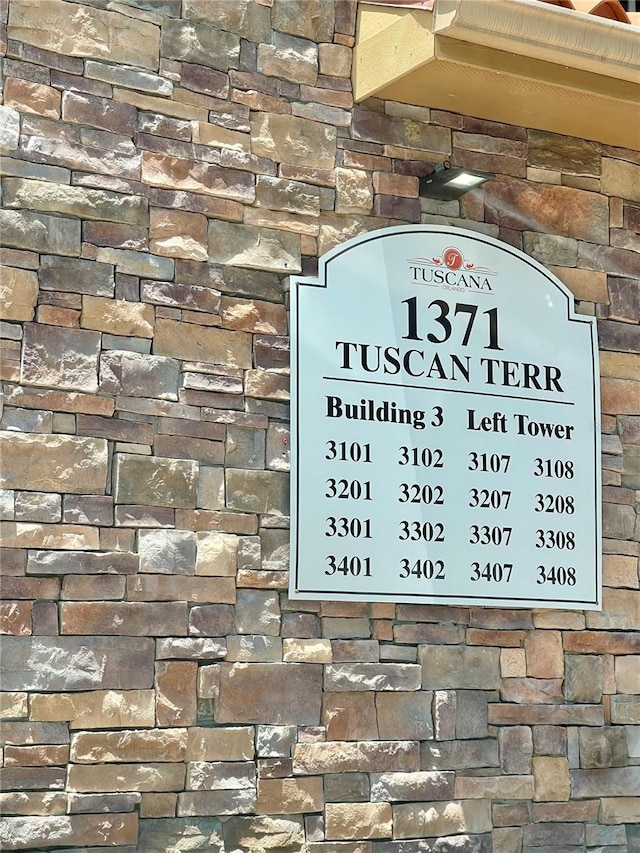 8010 Tuscany Way Unit 3102, Davenport, FL 33896 - exterior view of stone siding